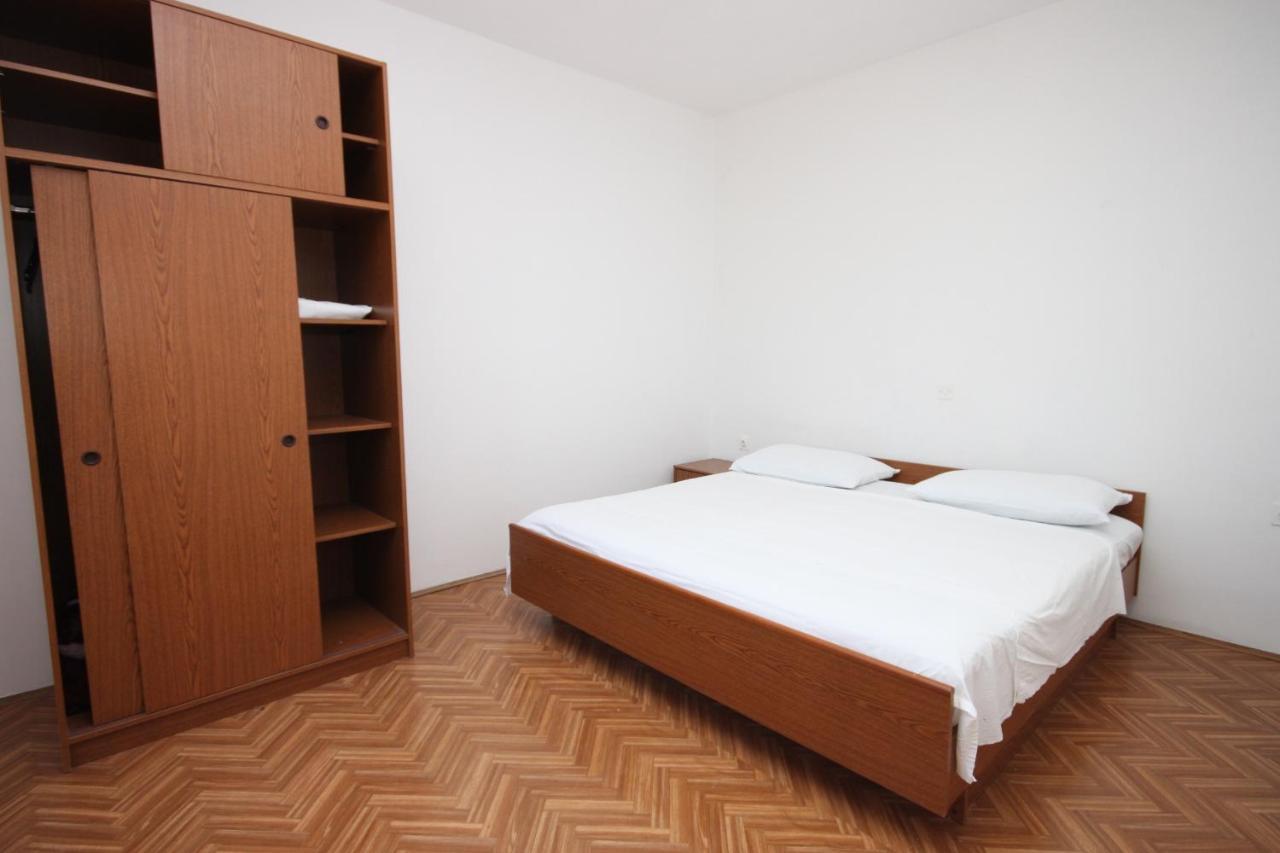 Apartments By The Sea Kustici, Pag - 6355 ภายนอก รูปภาพ