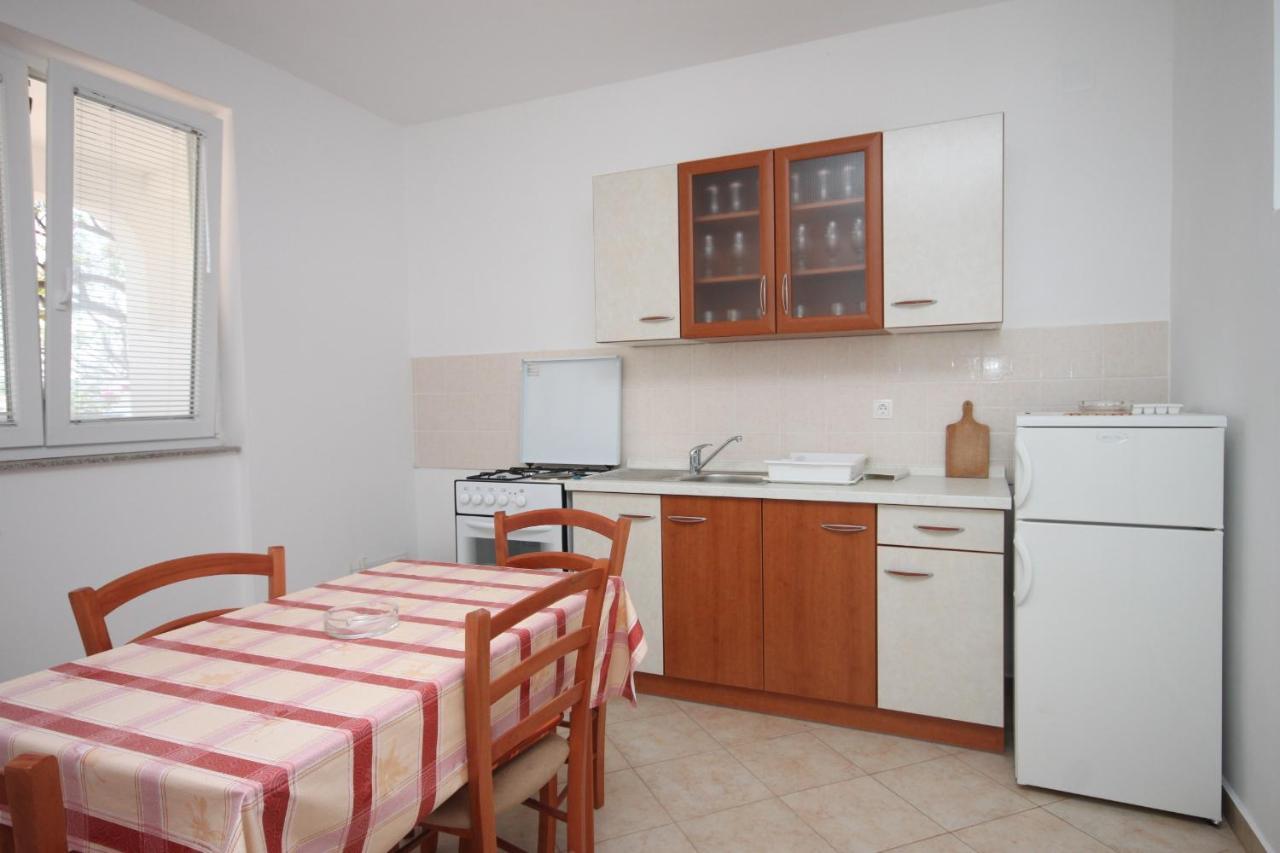 Apartments By The Sea Kustici, Pag - 6355 ภายนอก รูปภาพ